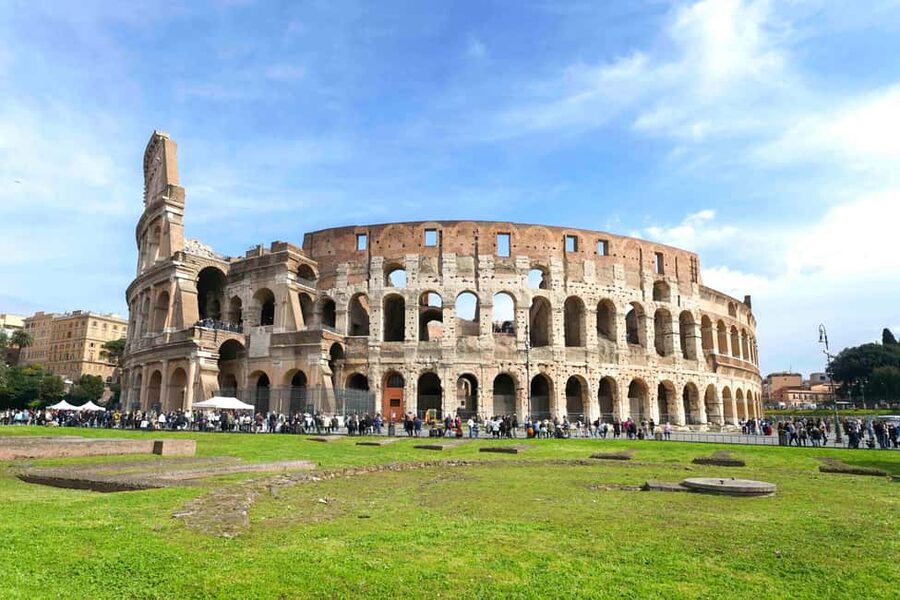 Rome: Colosseum Arena, Roman Forum & Palatine Hill VIP Tour - Entering the Colosseum Arena Floor: The VIP part that matters