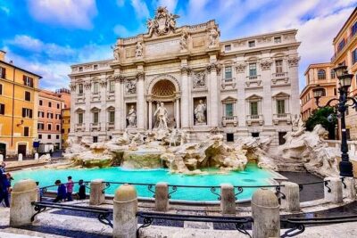 Rome VIP Chauffeured Sightseeing Tour Hotel Pick up and Drop Off - Colosseum: Quick Photo Time with Big Night Atmosphere