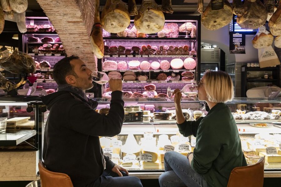 Rome: VIP Golf Cart Food Tour - Drinks and Pacing: Spritz, DOC Wine, and Not Getting Overfull