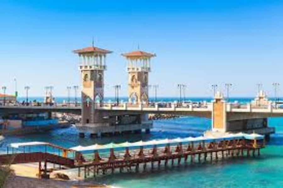Royal Alexandria Day Trip: An Exclusive VIP Experience - Abu al-Abbas al-Mursi Mosque: a photo stop that changes your view of Alexandria