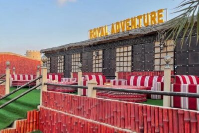 Royal VIP Safari with Overnight Stay in a private room with terrace - Desert Camp Arrival: Arabic Coffee, Henna, and Photo Time
