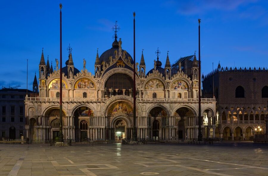 Saint Mark's and Doge's Palace: VIP After Hours Tour - St Mark’s Square Start: Your Orientation Point Matters