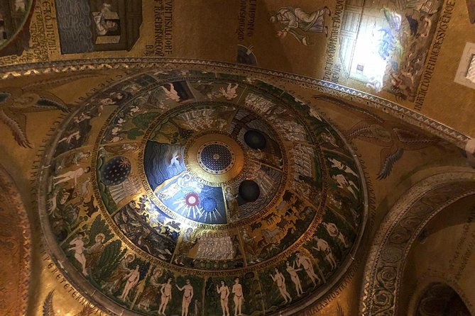 Saint Mark's VIP Night Tour: Exclusive Access Small Group Tour - Group size, timing, and how to choose your moment
