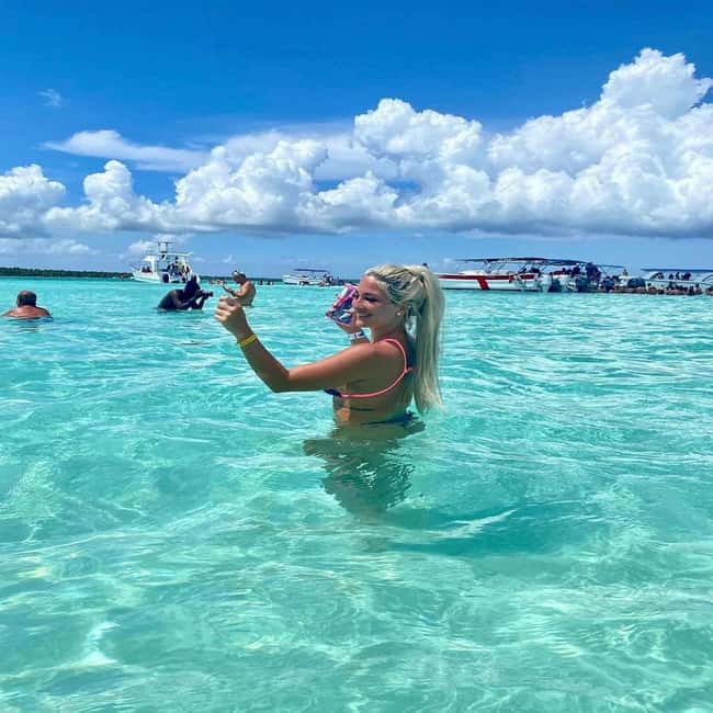 Saona Island VIP: 4 Beaches , Mano Juan & Canto de la Playa - The natural pool at Playa Palmilla: photos, break time, then chill