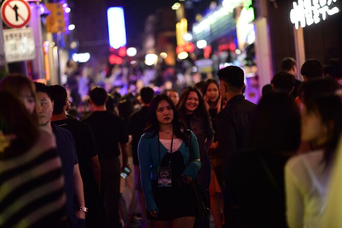 Seoul: Apgujeong Premium Pub Crawl with VIP Bottle Service - Meeting Point on Sinsa-dong and Starting at 8:30 pm