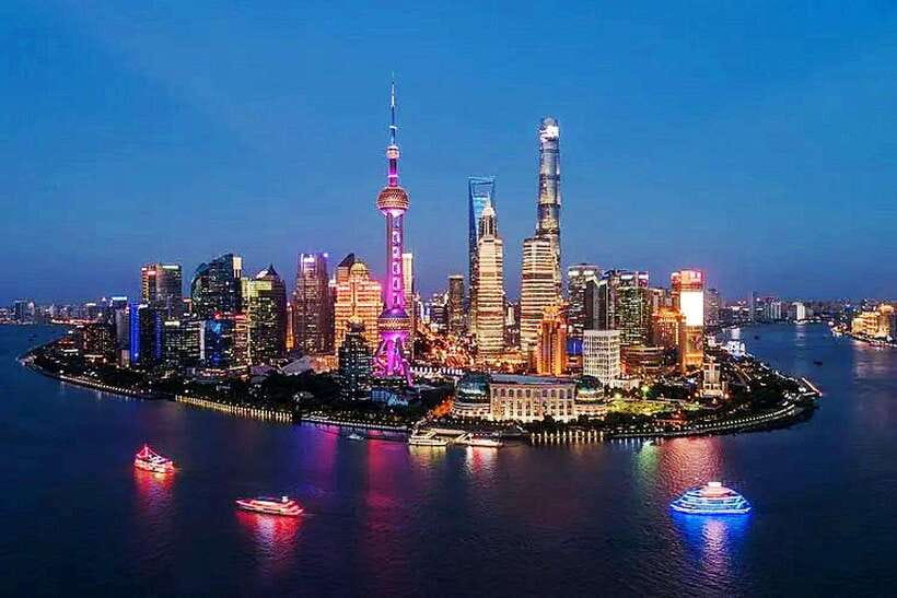 Shanghai Night River Cruise VIP Seat with Authentic Dinner - The 50-minute cruise along the Huangpu: skyline viewing that actually clicks