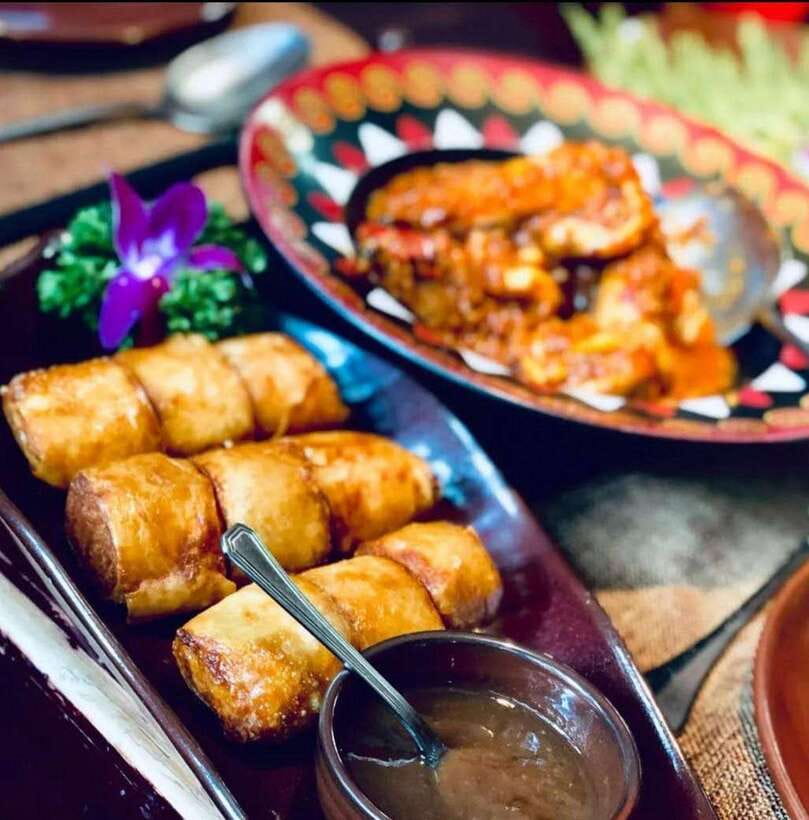 Shanghai Night River Cruise VIP Seat with Authentic Dinner - What to know before booking: boat tickets and correct traveler counts