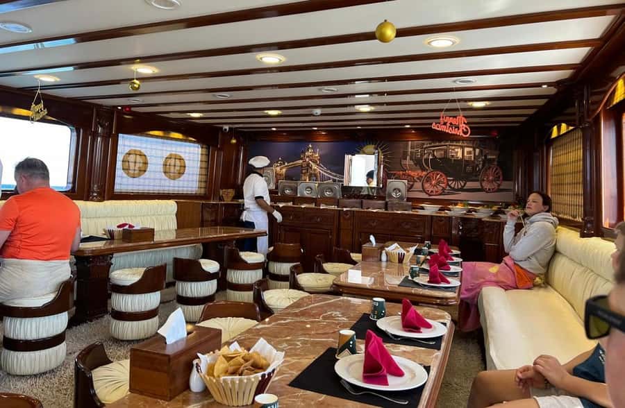 Sharm el-Sheikh: Ras Mohammed Elite VIP Cruise and BBQ Lunch - Lunch onboard: BBQ-style cooking plus seafood, salads, and fruit