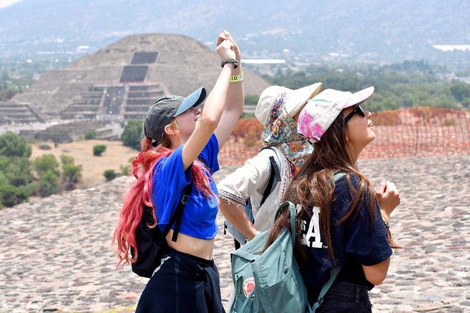 Small VIP Group: Teotihuacan Pyramids and Shrine of Guadalupe with lunch - The Guide Experience: What You Gain When Someone Leads the Story