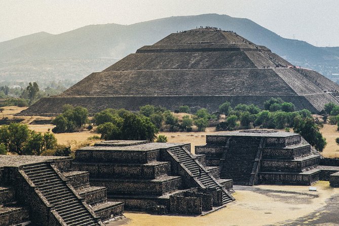 Small VIP Group: Teotihuacan Pyramids and Shrine of Guadalupe with lunch - Climbing the Pyramids of the Sun and Moon: Worth It, If You Plan for It