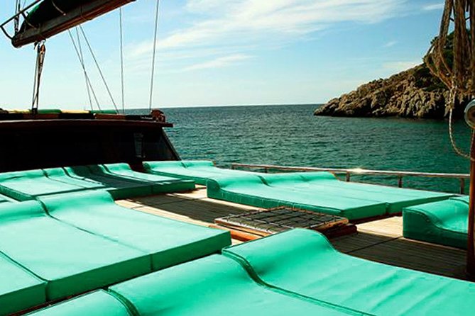 South Fuerteventura VIP Cruise on board a Turkish Gulet - Price and logistics: where the value really lands