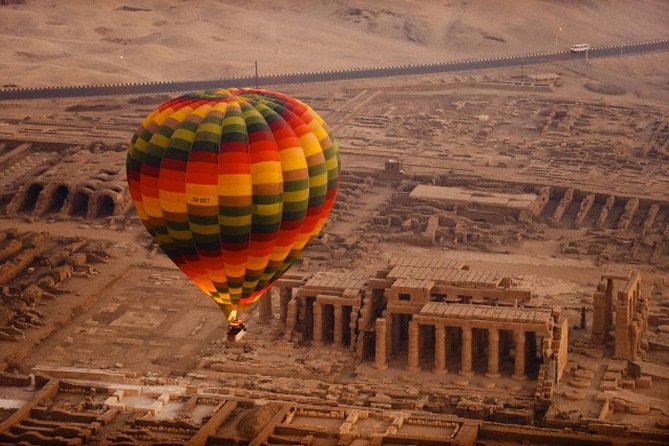 Sunrise VIP Hot Air Balloon Ride in Luxor - Safety Briefing and Your Pilot: The Crew Makes the Difference