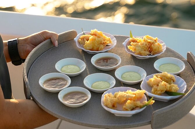 Sunseeker Superyacht: VIP Dining, Premium Drinks & Music - Free-flowing LP bubbly, premium cocktails, and the onboard vibe