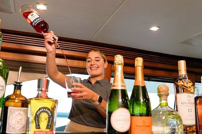 Sunseeker Superyacht: VIP Dining, Premium Drinks & Music - Music, DJ sets, and live performances (what to expect)