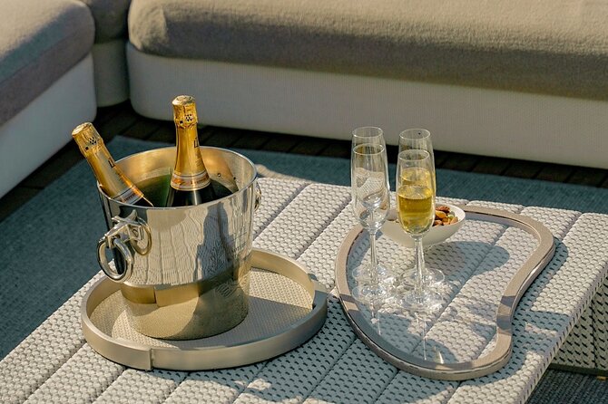 Sunseeker Superyacht: VIP Dining, Premium Drinks & Music - Comfort and rules that affect your experience (so you’re not surprised)