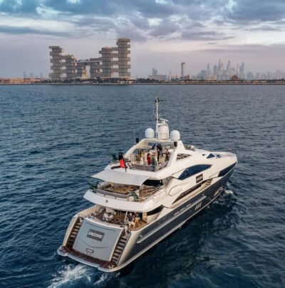 Sunseeker Superyacht: VIP Dinner, Premium Drinks& Live Music - The yacht layout and the 30-guest limit (what it means for your night)