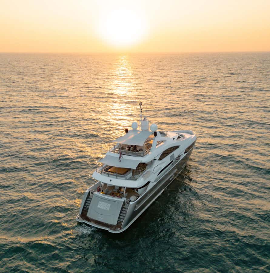 Sunseeker Superyacht: VIP Dinner, Premium Drinks& Live Music - The route and views: Burj Al Arab, Ain Dubai Wheel, and sunset lighting