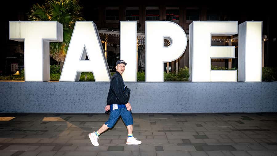 Taiwan Taipei: VIP Photoshoot with Taiwan Photographer - The Meeting Point That Keeps the Stress Low: Exit 5, C.K.S Memorial Station