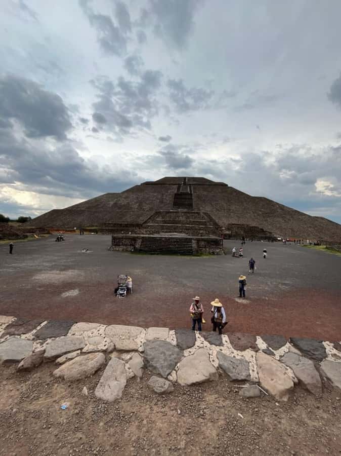 Teotihuacan VIP: Tour of the pyramids and Basilica of Guadalupe, tourist areas - Quick hits before you go