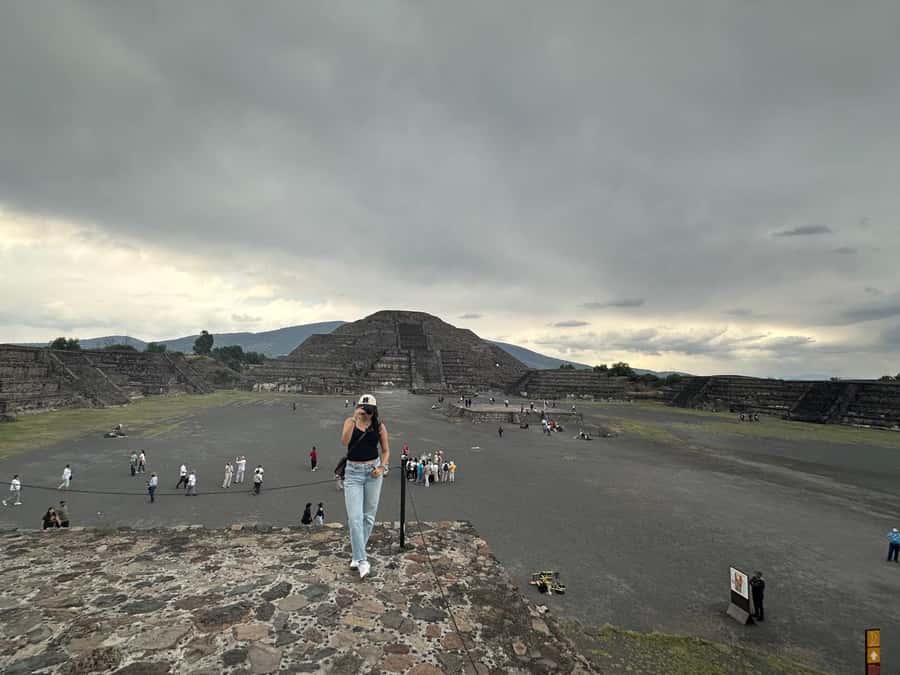 Teotihuacan VIP: Tour of the pyramids and Basilica of Guadalupe, tourist areas - Pickup, early timing, and why it matters more than you think