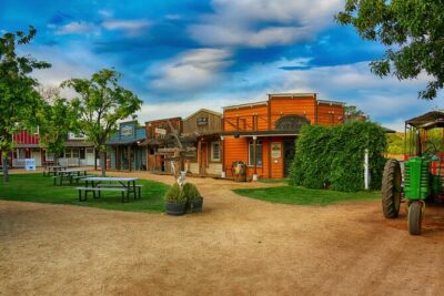 The VIP Experience, Chuck Wagon Dinner and Show Tickets - Dinner at 6:30: BBQ chicken, ribs, and the tin-plate experience