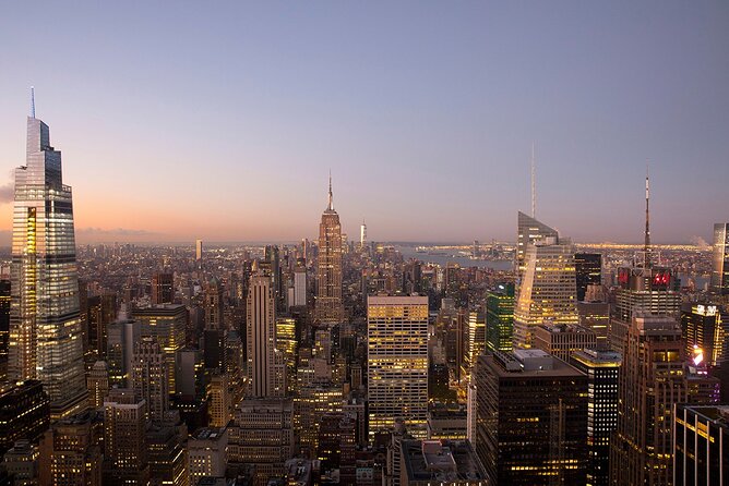 Top of the Rock VIP Tickets with SKYLIFT and The Beam Experience - How the 1 hour 15 minutes usually plays out