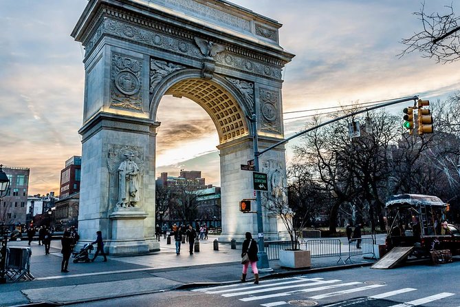 Top Rated Luxury Private VIP Tour by vehicle, Select 3 or 5 hours - Midtown icons: St. Patrick’s Cathedral, Empire State, and Rockefeller-area views