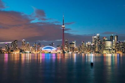 Toronto, Niagara Falls & Thousand Islands VIP 2–Day Trip - Niagara Falls All Day: Watching the Power Shift With the Light