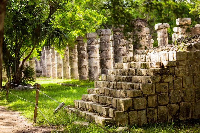 Tour VIP to Chichén Itzá, Valladolid and a Real Mayan Cenote from Cancun - Chichén Itzá with a certified guide: where to focus your eyes