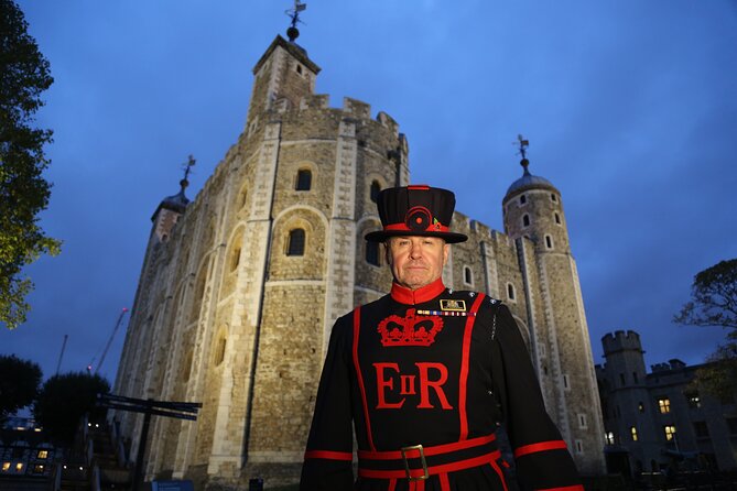 Tower of London: VIP After Hours Access & Ceremony of the Keys - Stop 1: Tower of London After-Hours Entry With a Yeoman Warder