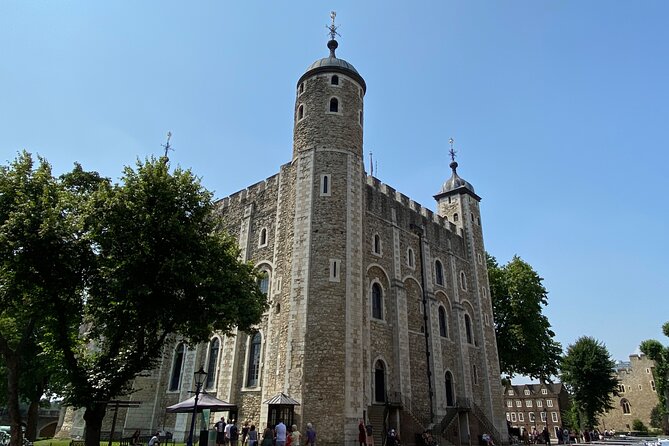 Tower of London & Westminster Abbey VIP Tour with expert guide - Tower of London: armor, punishment, and the Crown Jewels moment