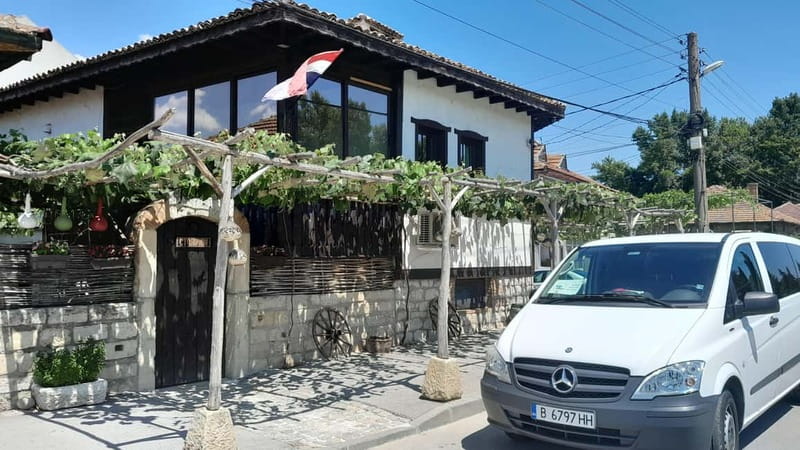 Varna: Guided VIP Tour - The Varna start: church stop and a Roman Baths pass