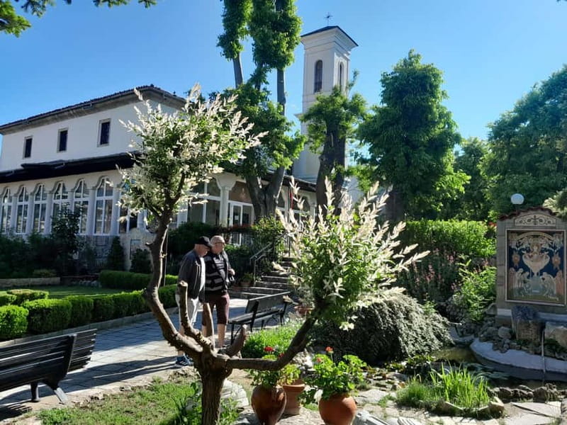 Varna: Guided VIP Tour - Stone Forest: myths, rock formations, and guided “look closer” time