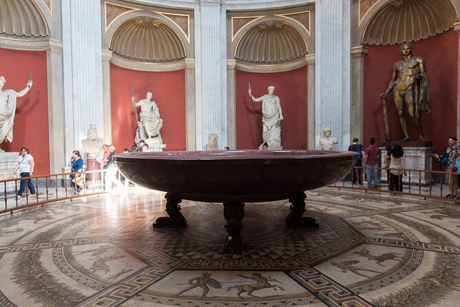 Vatican VIP:Exclusive Private Tour with Sistine Chapel & Basilica - Sistine Chapel: seeing Michelangelo without the chaos (and respecting the rules)