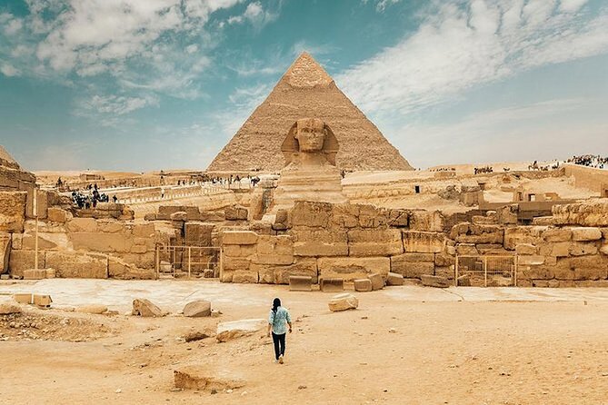 VIP All inclusive Best of Giza Pyramids, Sphinx, Sakkara, Memphis - Great Sphinx and the Valley Temple: When Photos Don’t Tell the Whole Story