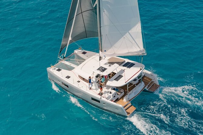 VIP Catamaran Private Tour in Lisbon up to 18 clients - Setting Off from Alcântara: Getting Onboard Without Stress
