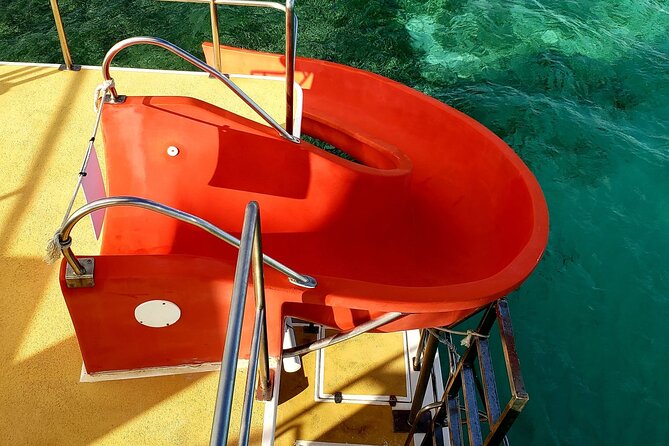 VIP Catamaran with Snorkeling - Unlimited drinks and snacks: mamajuana, rum, and what to expect