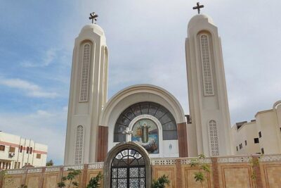 VIP City Tour and Sea Food With Guide And Transfer - Hurghada - Grand El Mina Mosque: A First Stop With Culture and Free Entry