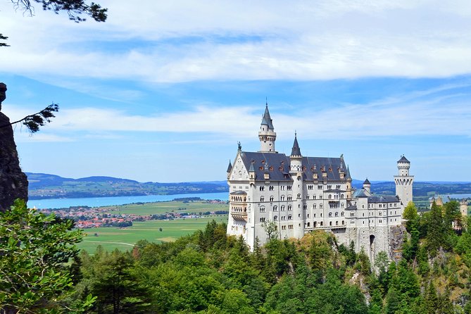 VIP Day Trip Neuschwanstein and Linderhof Castle from Munich - Linderhof Palace With an English Live-Guide (and Grounds Time)