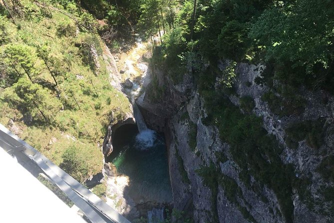 VIP Day Trip Neuschwanstein and Linderhof Castle from Munich - Walking Effort and Winter Reality: Plan for the Climb