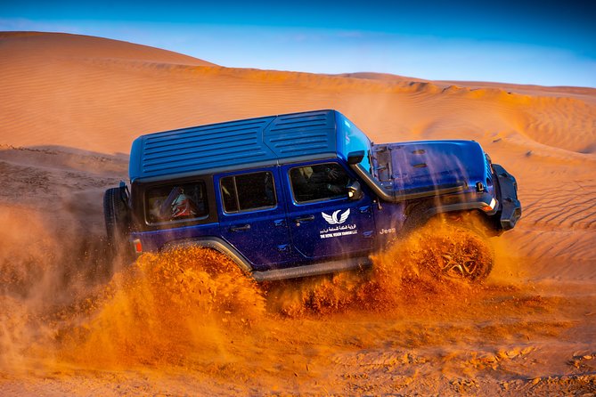 VIP Desert Safari Private & Front Area VIP Table Service - Sandboarding and Photo Stops: How to Get Your Shots