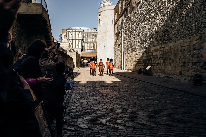 VIP Early Access Opening Ceremony Tower of London & River Cruise - Tips to Make Your Morning Run Smoothly