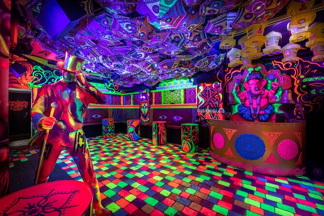 VIP Entrance Ticket to Our Secret Alley in Madrid - What You’ll Get Included (Shots, Drinks, Empanadas, and the Food Reality Check)