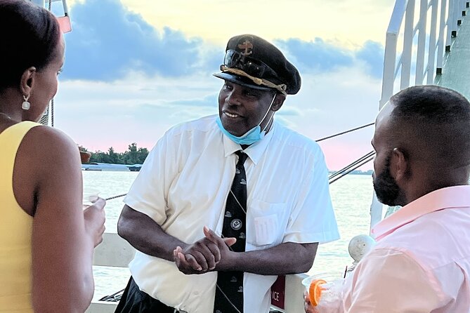 VIP Jazz Dinner Cruise with Private Tour and Open Bar Option - Open Bar Upgrade: What You Get (and When It Helps)