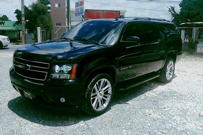 VIP Luxury Service Airport PUJ to Hotels in Dominican Republic. - Price and Value for Groups Up to Five