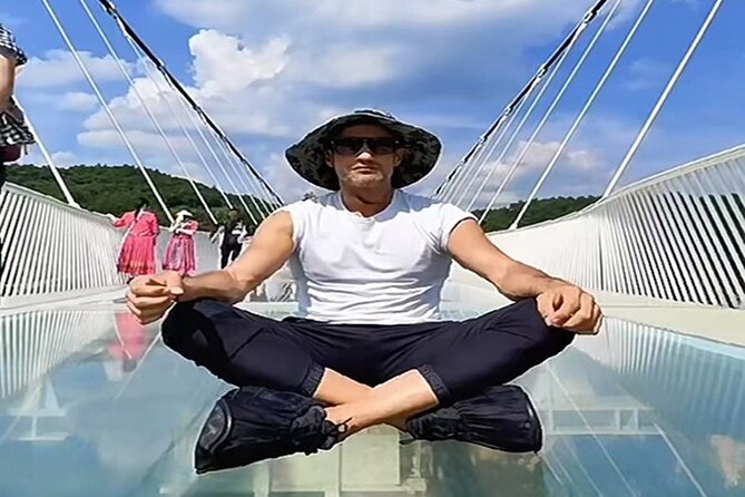 VIP Mini Group:Avatar Mountains & Tianmen Mountain & Glass Bridge - Wulingyuan + Tianzi Mountain: Emperor Views and Cable-Car Rhythm