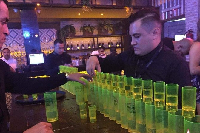 VIP Nightclub Tour in Playa del Carmen - The guide experience: the energy, the speed, and the little fixes