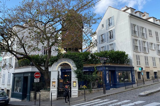 VIP Paris in a Day: Montmartre, Louvre, Île de la Cité, Cruise - Seine River Cruise at Your Leisure: Views, Timing Flexibility, and a Snack
