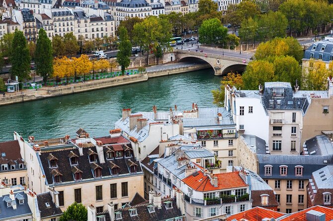 VIP Paris in a Day: Montmartre, Louvre, Île de la Cité, Cruise - Île de la Cité: Notre-Dame Context From the Outside, Plus Darker Paris Stories