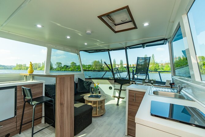 VIP Prague YachtBoat ONE Experience: All-You-Can-Drink - Key Highlights You’ll Feel on the Water